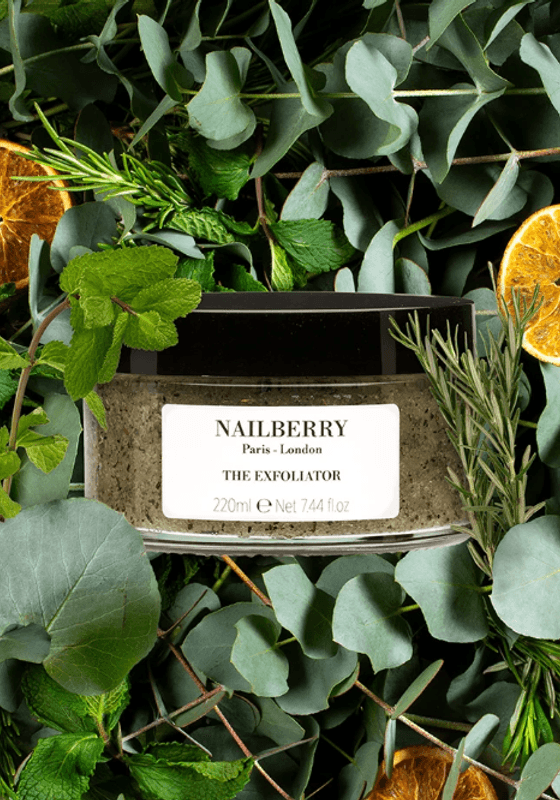 NAILBERRY SKRUBB